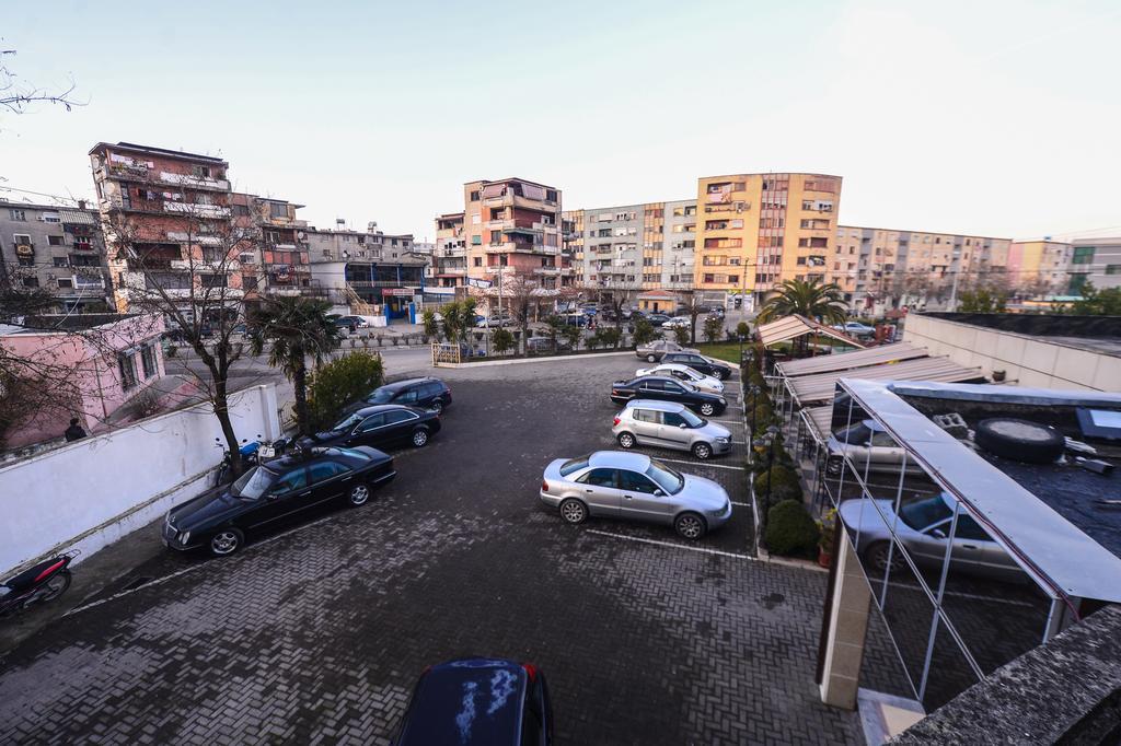 Hotel Argenti Shkodër Esterno foto